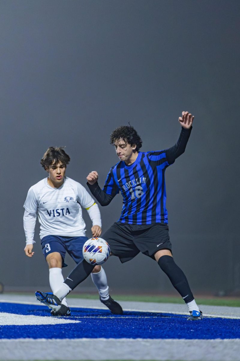 Elliot-Farren_1765906519_pSNt